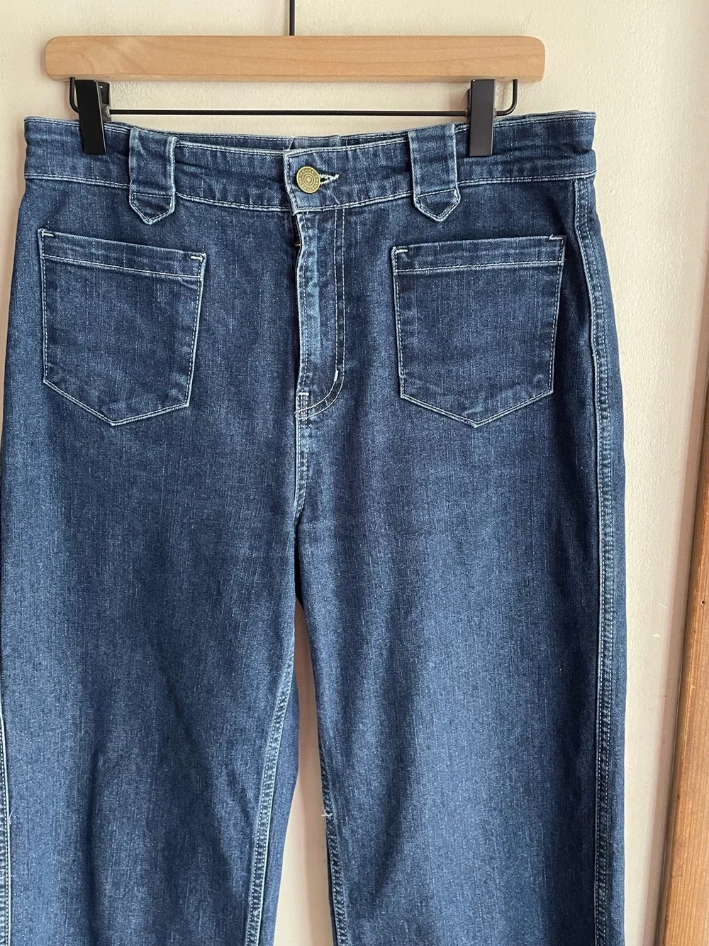 FRAME Utility Relaxed Straight Jeans in Gabriel